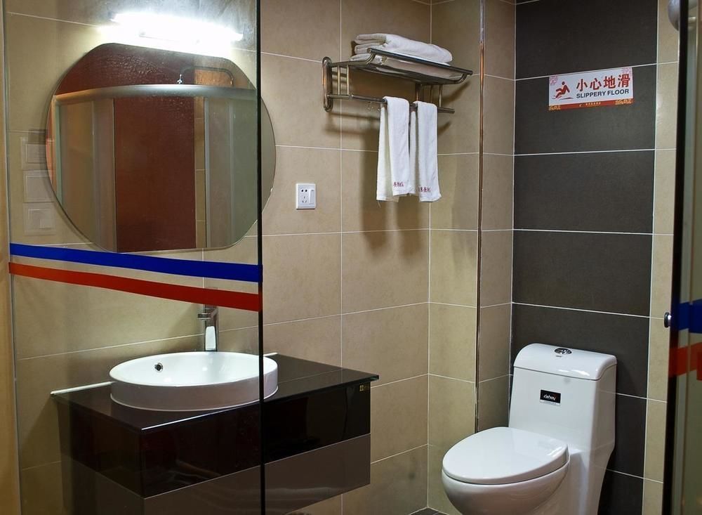 Yueliangwan Hotel Liuzhou Exterior foto